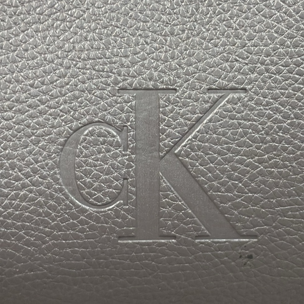 SOLD IN STORE Calvin Klein All Day Tote - Picture 4 of 10